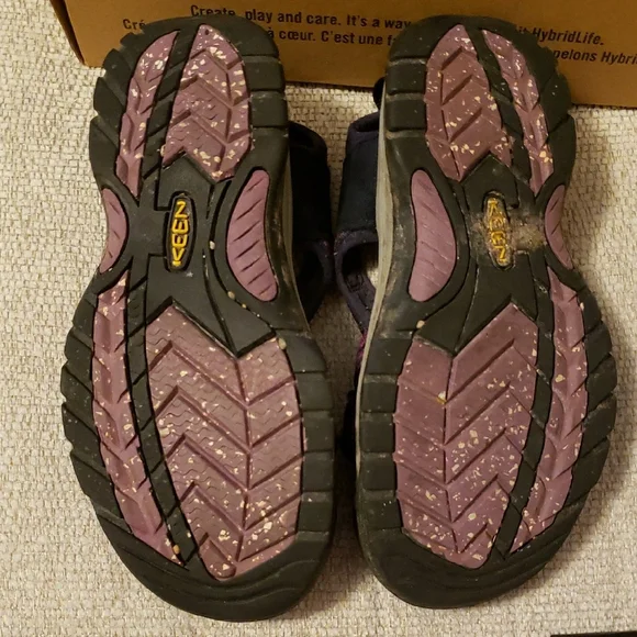 Keen Women's Venice Sandals - Purple and Black 8 - Picture 7 of 7